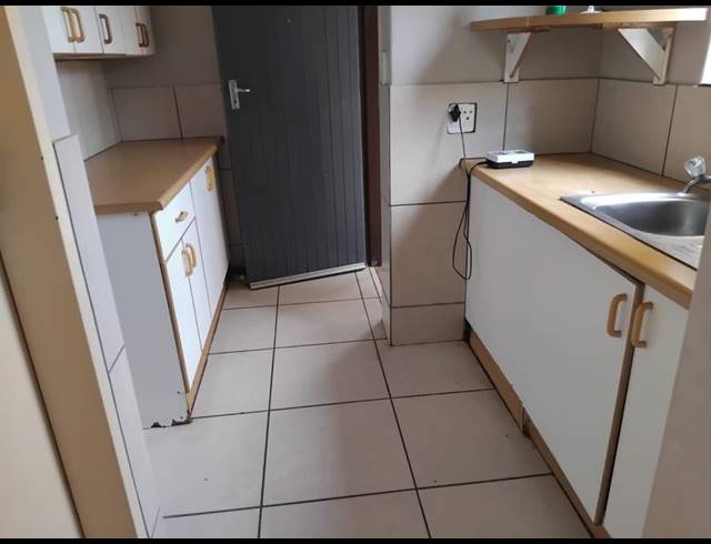 2 BEDROOM PROPERTY TO RENT IN BULT WEST